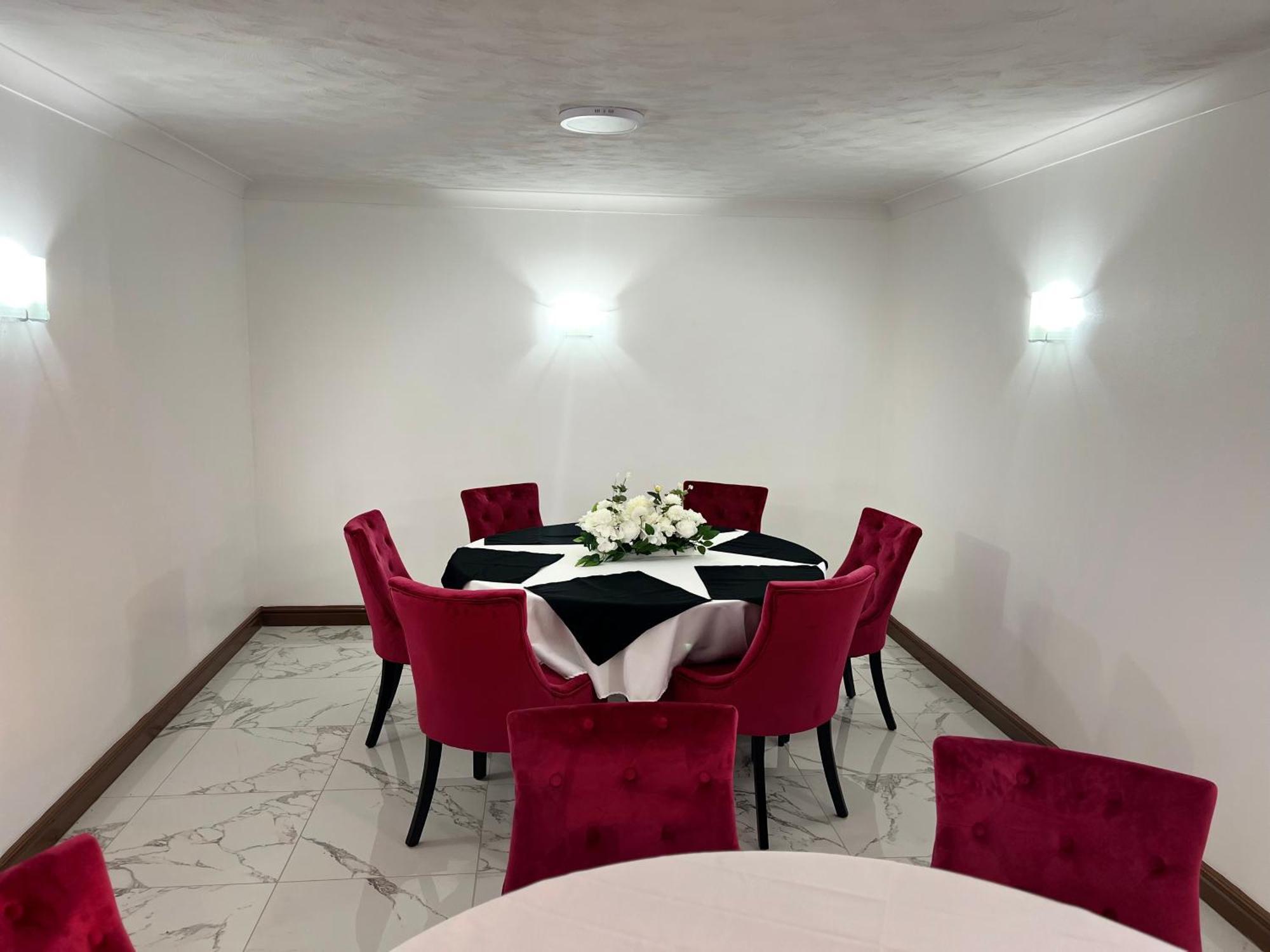 Oyo Stay Inn Express, Cambridge Papworth Everard Экстерьер фото