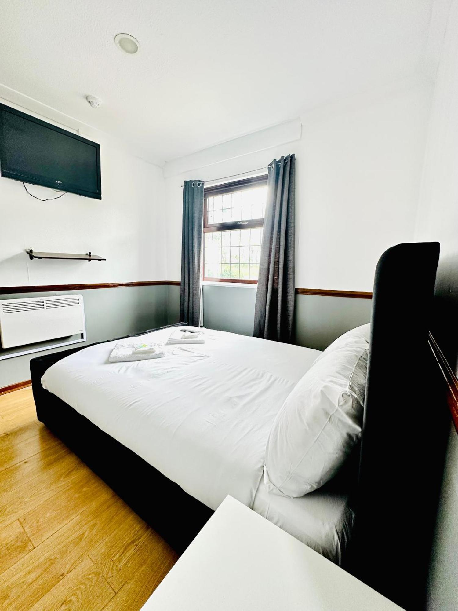 Oyo Stay Inn Express, Cambridge Papworth Everard Экстерьер фото