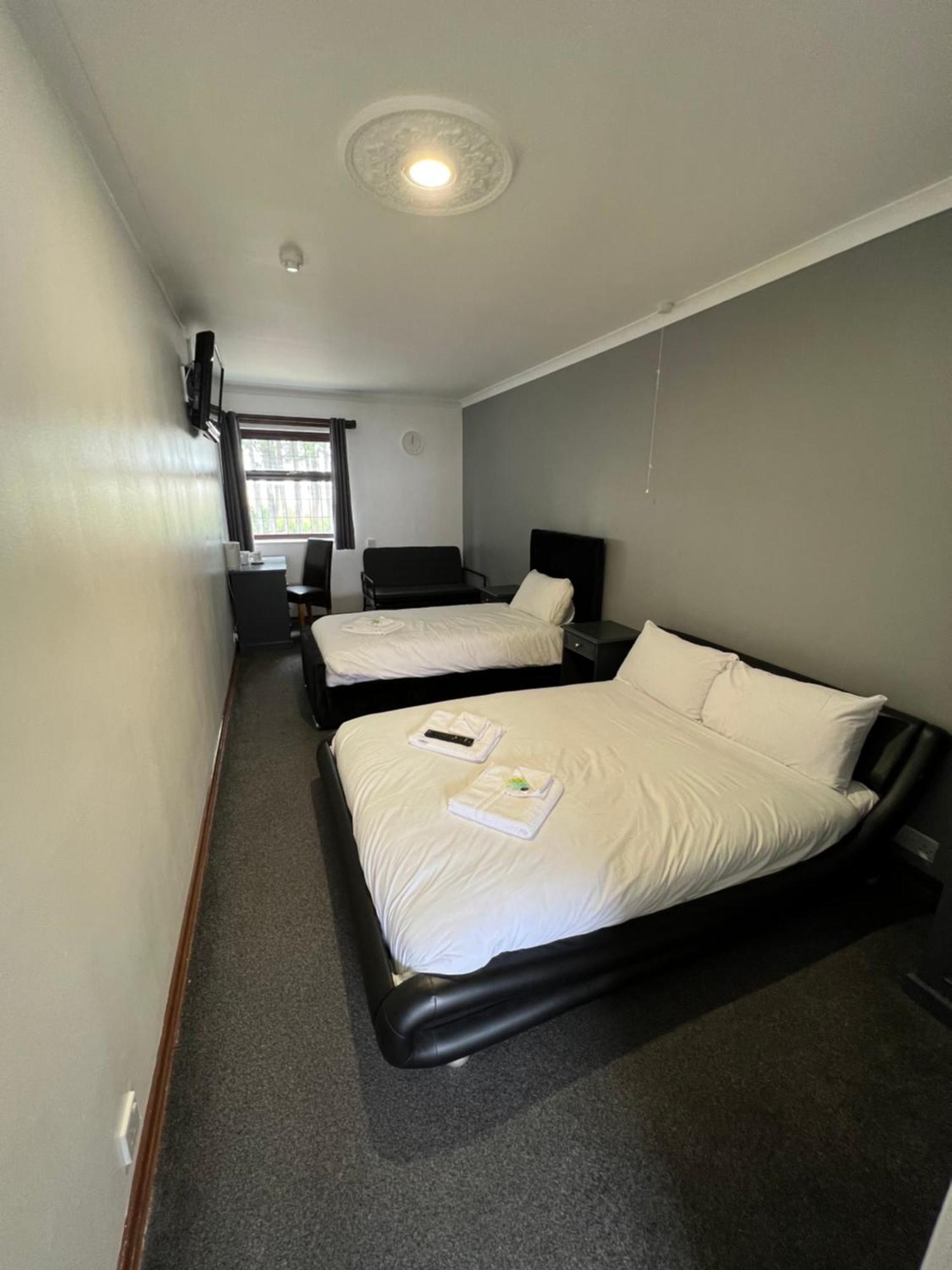Oyo Stay Inn Express, Cambridge Papworth Everard Экстерьер фото