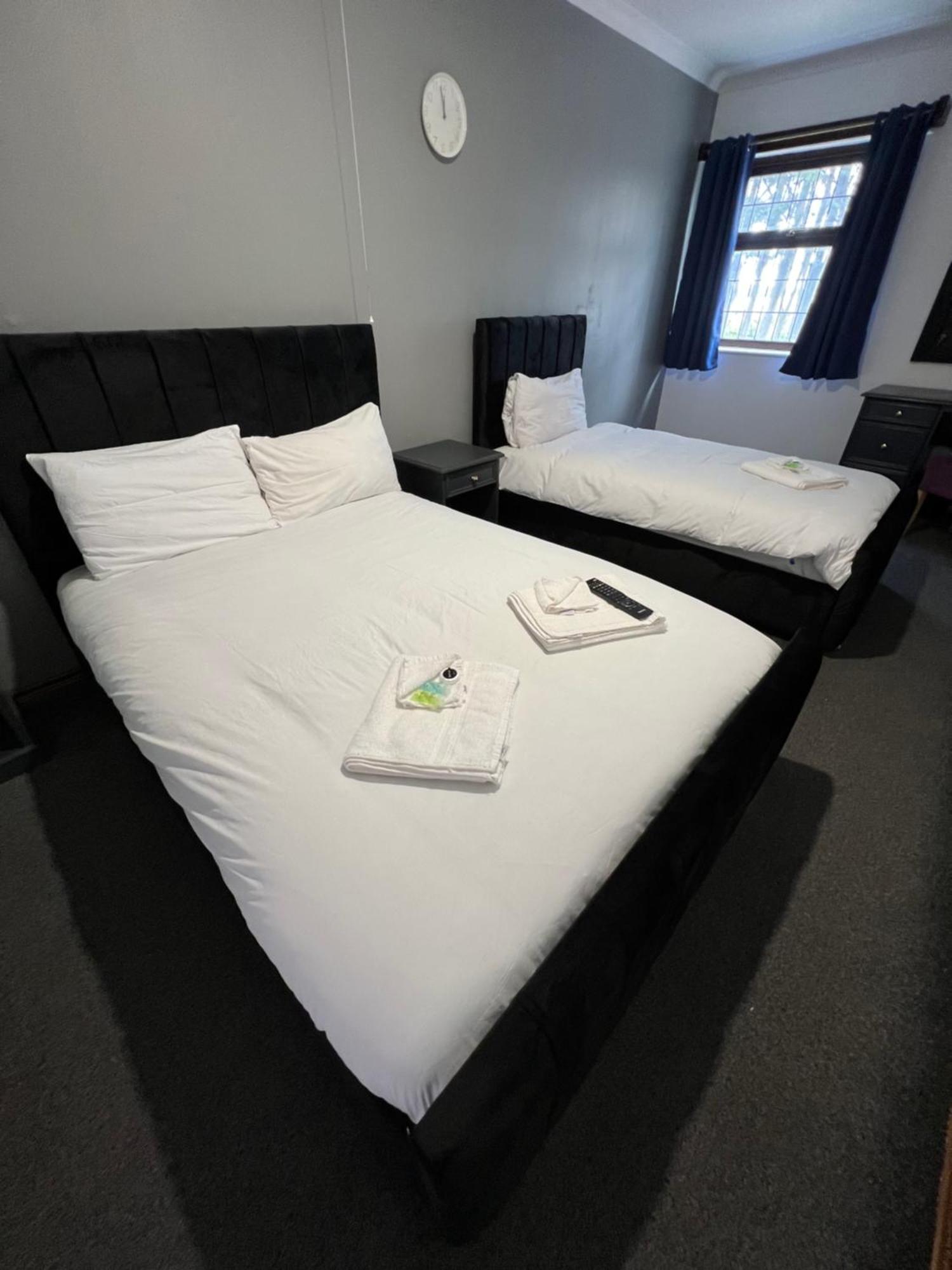 Oyo Stay Inn Express, Cambridge Papworth Everard Экстерьер фото