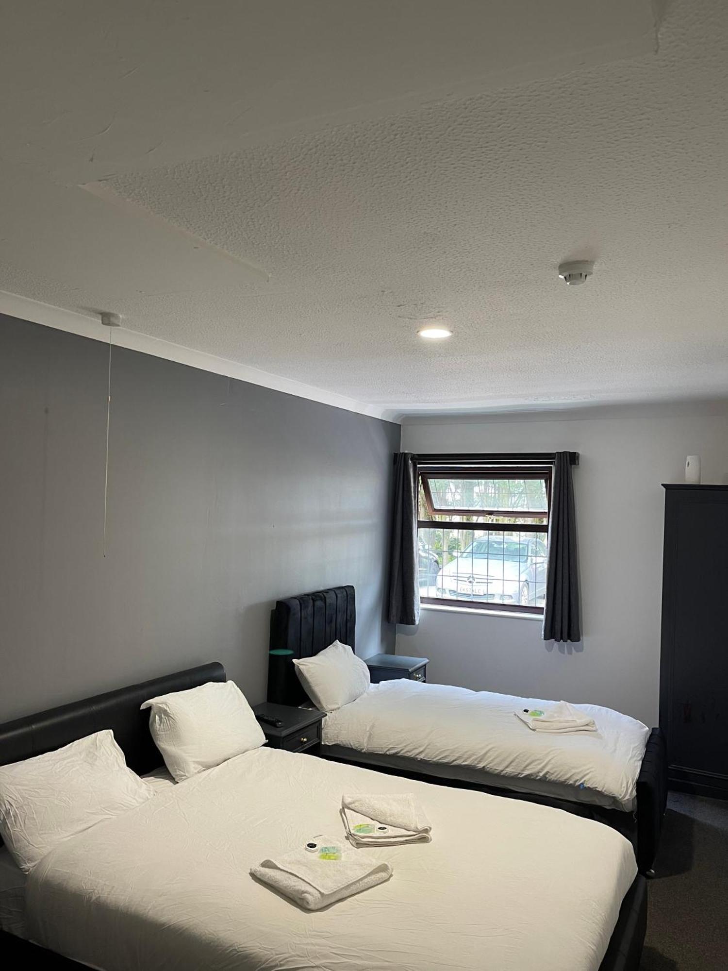 Oyo Stay Inn Express, Cambridge Papworth Everard Экстерьер фото